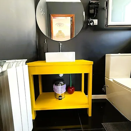 Delux Side 3* Λεϊρία